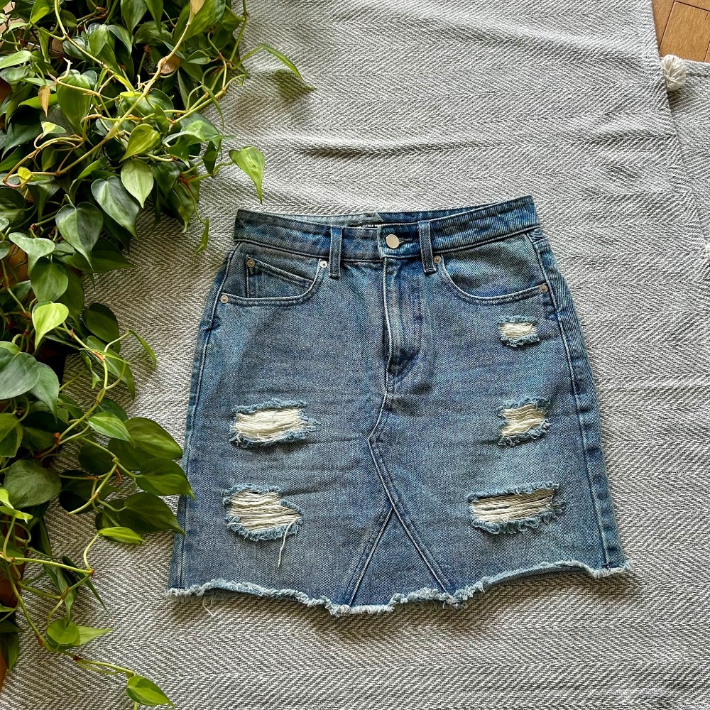Volcom ⎮ Distressed denim mini skirt